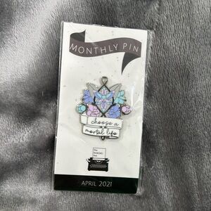 LOTR Lord of the rings pin NEW IN PACKAGE
